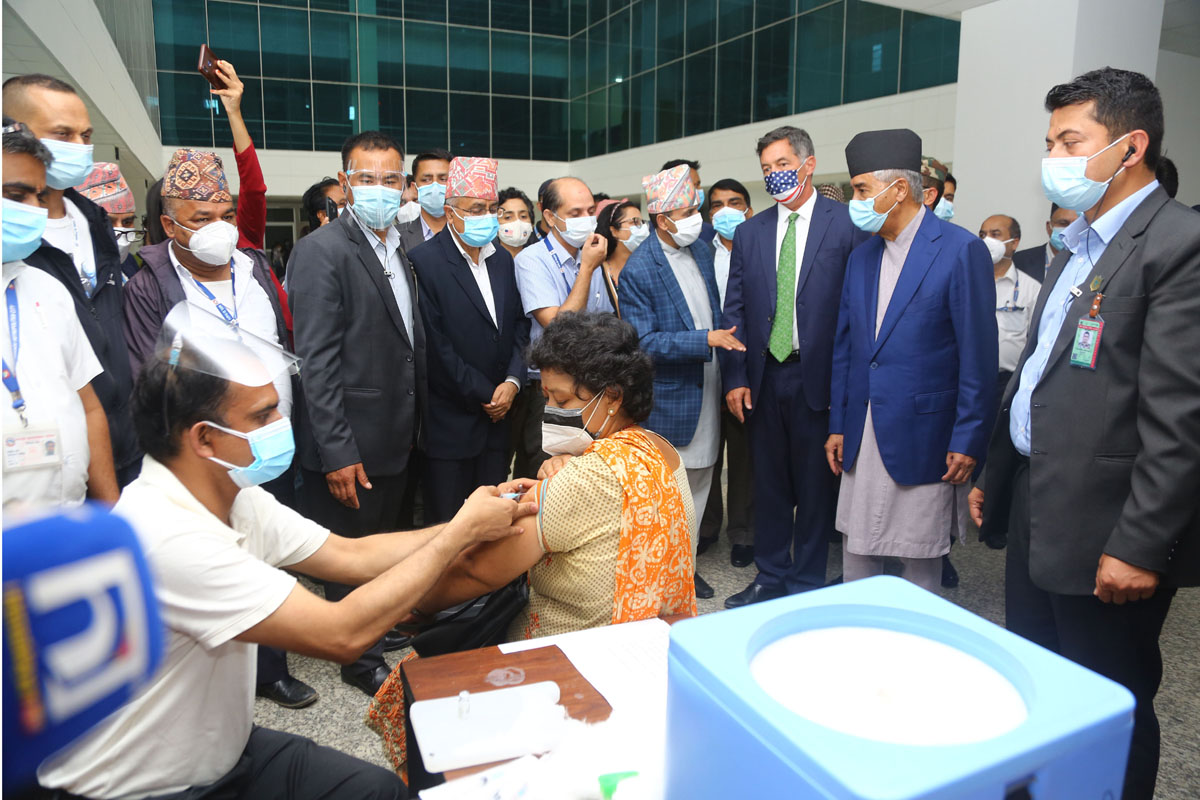 PM Deuba and US ambassador visit vaccination centre at Kupandol